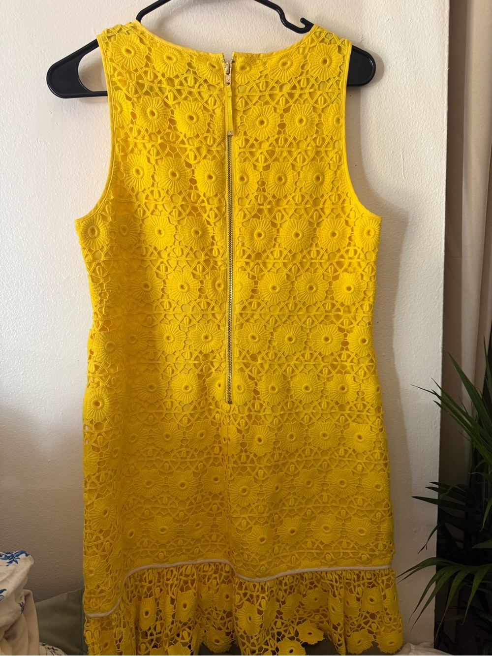 Juicy Couture Yellow Crochet Lace Sleeveless Shift Dress - Picture 2 of 7